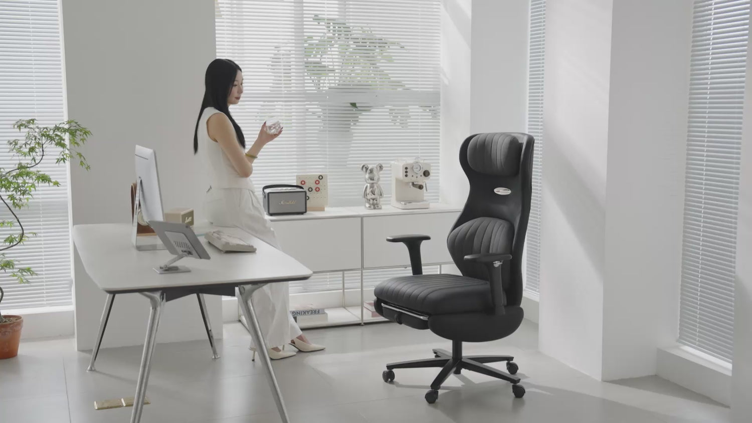 EMIAH GT100 Ergonomischer Gaming-Bürostuhl mit Fußstütze 